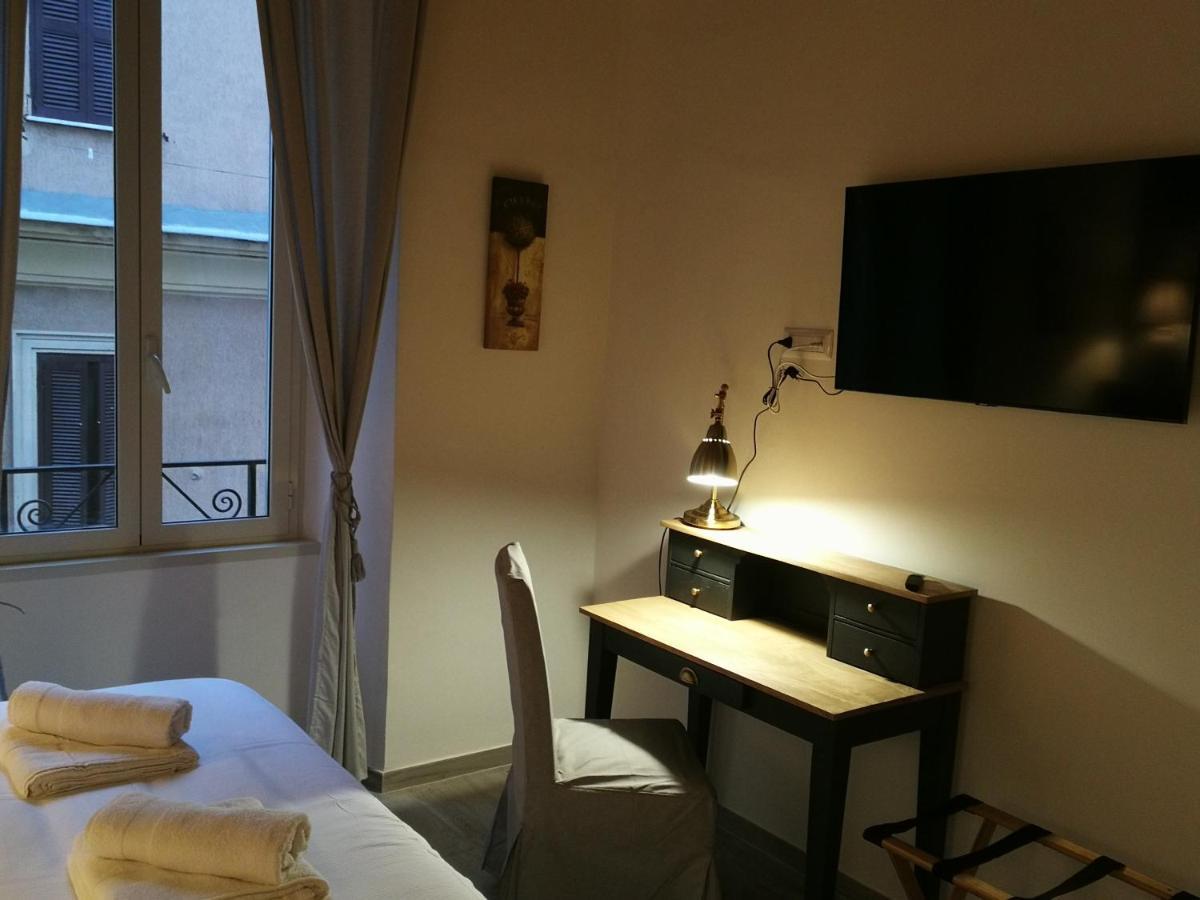 Christy Suite Elegante Appartamento Nel Centro Storico Di آنسيو المظهر الخارجي الصورة