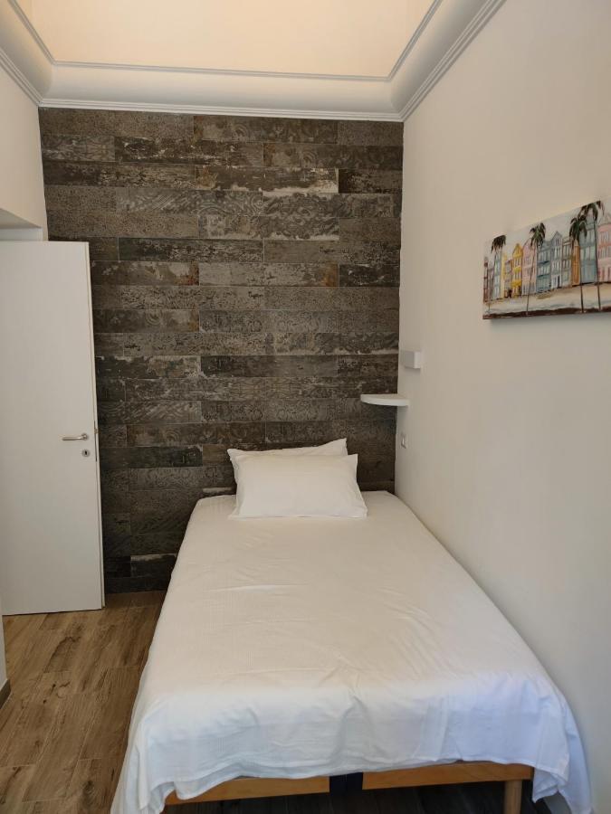 Christy Suite Elegante Appartamento Nel Centro Storico Di آنسيو المظهر الخارجي الصورة